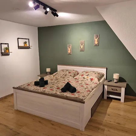 アパート Waldgefluester ヴィンターベルク